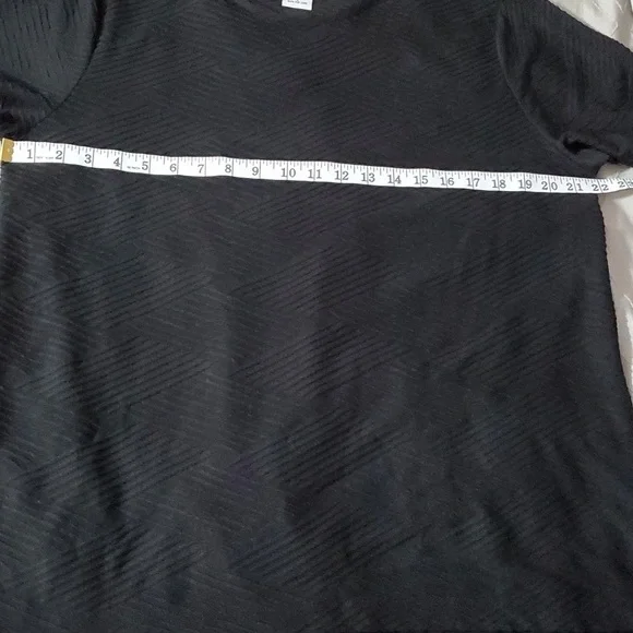 Bon Worth Women's Black Textured Crew Neck Short Sleeve Top Size Large - Picture 8 of 10